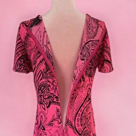 A/X ARMANI EXCHANGE DRESS SIZE 6 HOT PINK AND BLACK FLUTTER SLEEVES - Picture 5 of 6